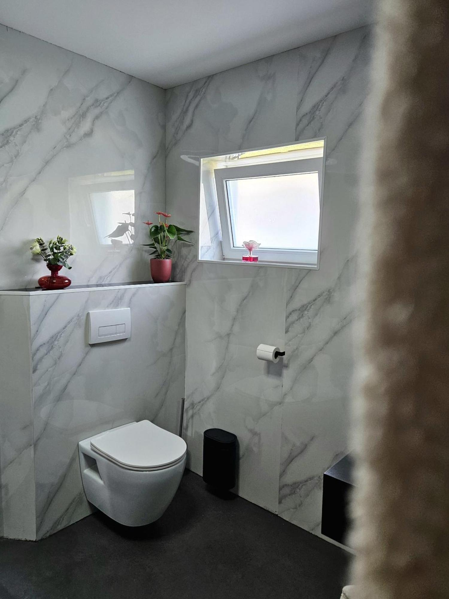 B&B It Arbeidershuske Ferwoude ภายนอก รูปภาพ
